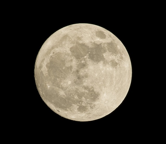 full moon 1869760 640